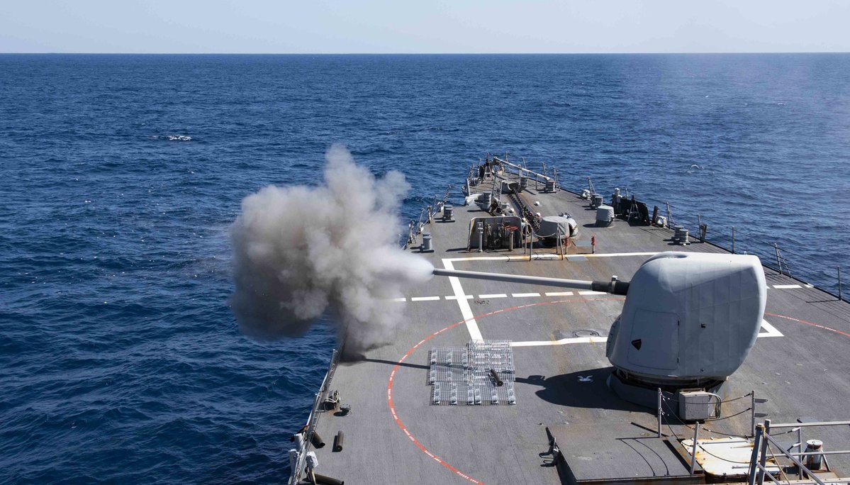 Greek frigate PSARA F494 conducting live-fire exercises with her five-inch gun along with US destroyers THOMAS HUDNER DDG116 and MITCHSER DDG57 in the Mediterranean on 12 March. The US ships are part of the EISENHOWER CVN69 Carrier Strike Group