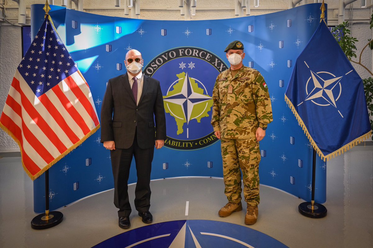 Commander of the @NATO-led KFOR mission, MG Ferenc Kajári welcomed H.E. Mr. Jeffrey M. Hovenier, Ambassador of the United States to Kosovo. COMKFOR provided an update on the security situation in Kosovo and on the daily activities conducted by KFOR fulfilling its UN mandate