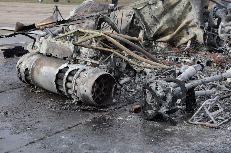 Οι αρχές στην περιοχή της Υπερδνειστερίας λένε ότι ένα drone έπληξε στρατιωτική βάση προκαλώντας έκρηξη και πυρκαγιά