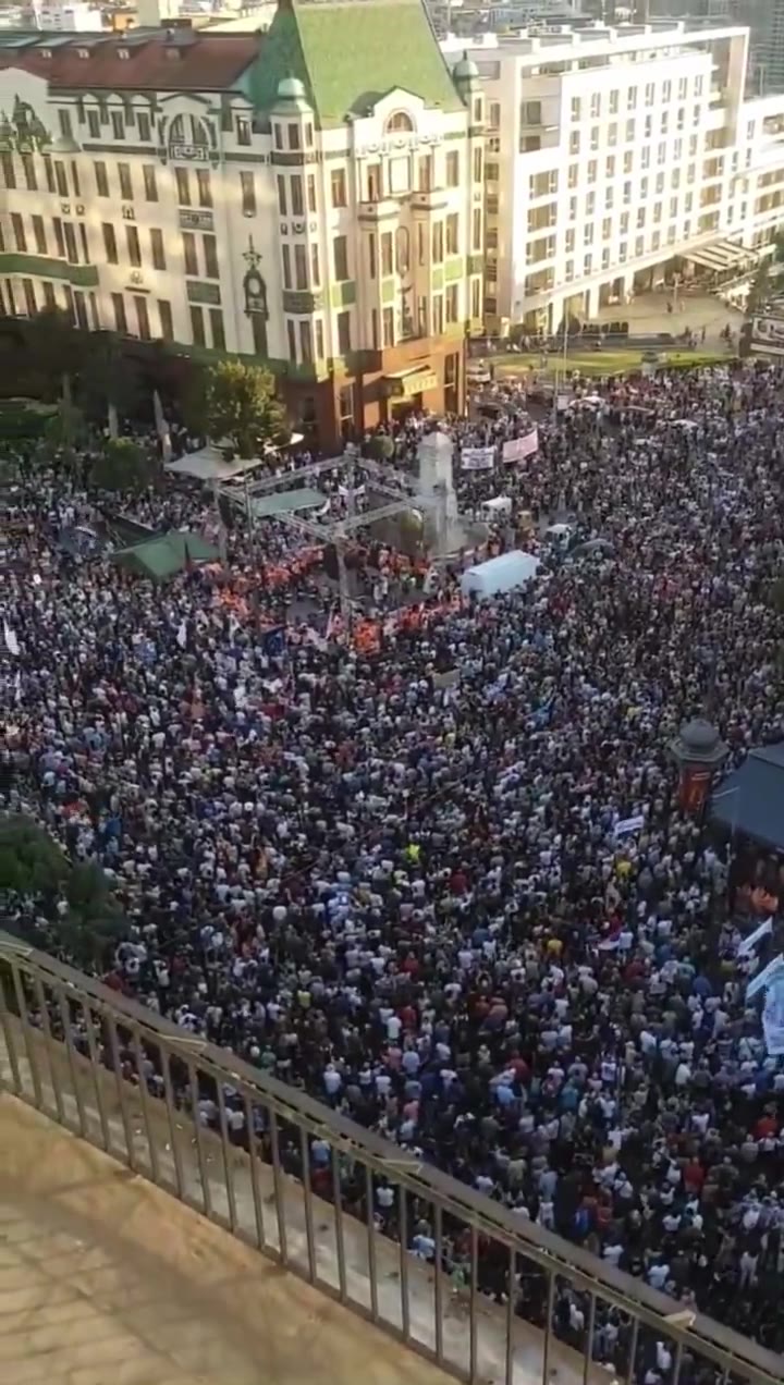 In Belgrade, thousands are now protesting against the Berlin-backed Rio Tinto lithium mining project. There are reports of Serbian eco-activists being questioned by the intel services as  President Vucic claims Moscow warned him about preparations for a coup d’etat