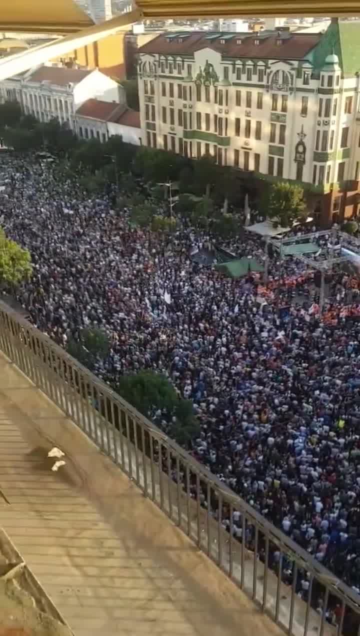 In Belgrade, thousands are now protesting against the Berlin-backed Rio Tinto lithium mining project. There are reports of Serbian eco-activists being questioned by the intel services as  President Vucic claims Moscow warned him about preparations for a coup d’etat