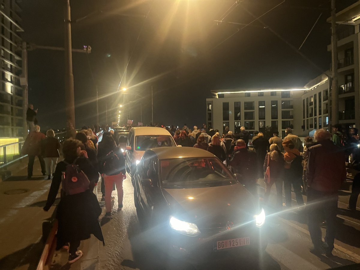 Los manifestantes temen que la demolición del emblemático puente provoque un colapso del tráfico en la capital serbia. Tienen previsto organizar una acampada y una asamblea ciudadana que defienda el puente. Foto: BIRN