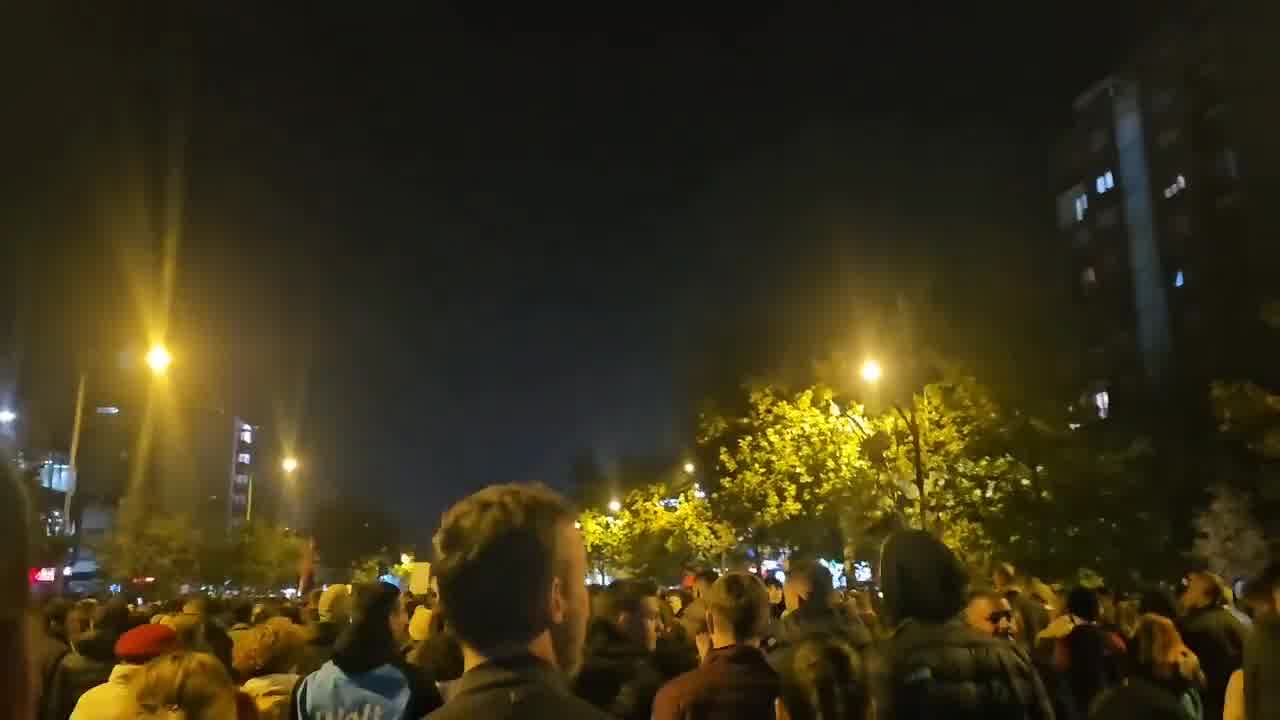 A column of citizens is heading towards the City Assembly in Novi Sad. NoviSad protest