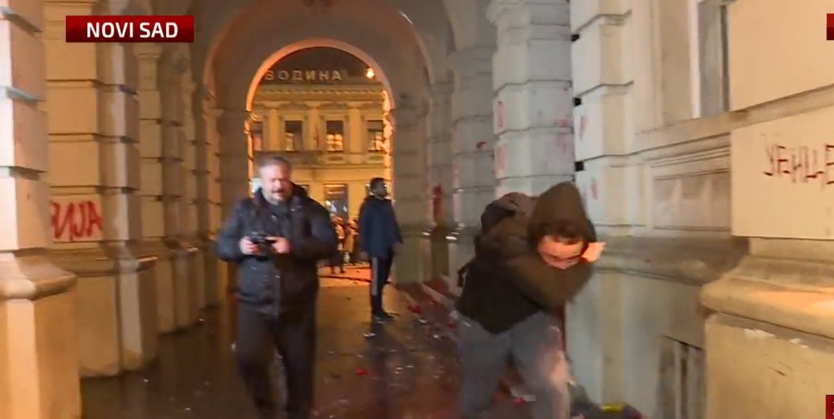 Police in Novi Sad in Serbia used tear gas against protesters after some of them tried to force their way into the City Hall building, threw stones and broke windows during an angry protest over Friday’s deadly train station disaster. Photo: N1