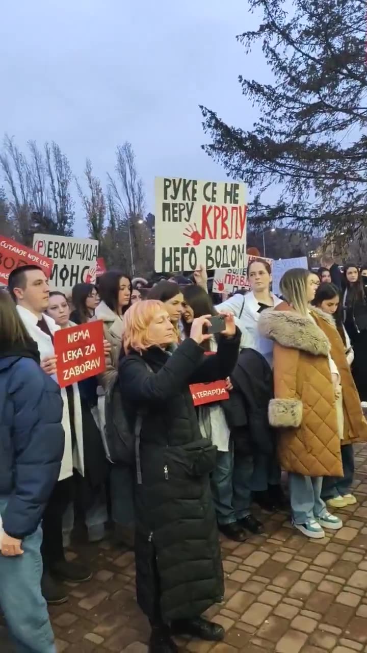 Tıp Fakültesi'ne abluka başladı