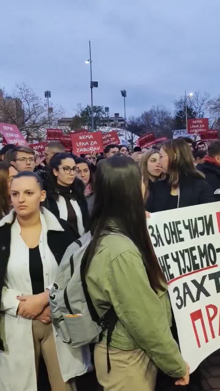 Tıp Fakültesi'ne abluka başladı