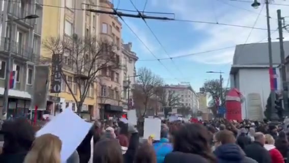 Students, farmers, citizens come to protest at Slivija in Belgrade