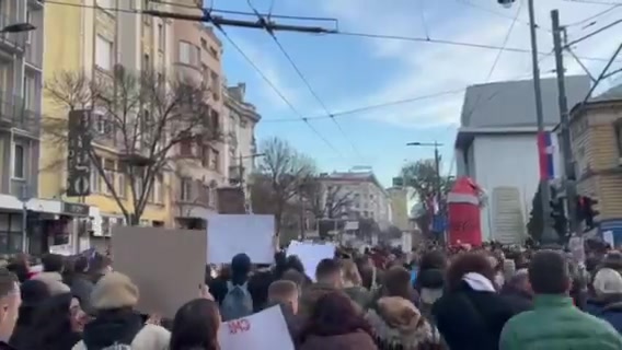 Students, farmers, citizens come to protest at Slivija in Belgrade