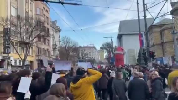 Students, farmers, citizens come to protest at Slivija in Belgrade