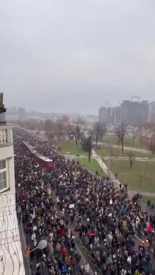 Rivers of anti-Vucic protesters join the general strike all over Serbia  today