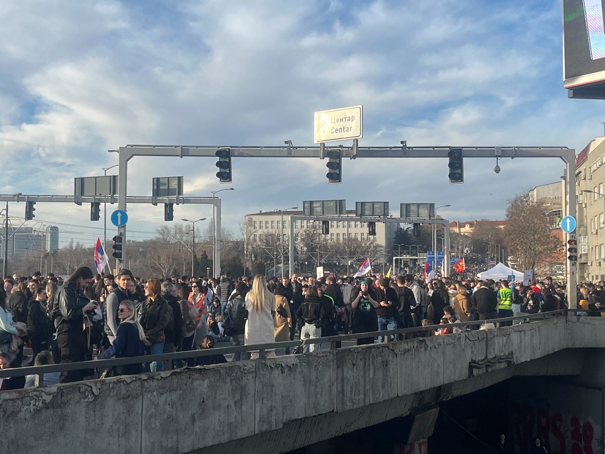 Students in Belgrade supported by professors, teachers and members of the public on Monday started a 24-hour-long blockade of one of the busiest highway interchanges in Serbia’s capital, the Autokomanda