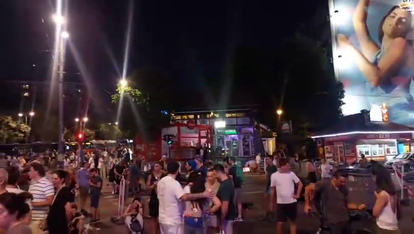 Belgrade, intersection of Ustanička and Vojislav Ilića, more numerous than last night
