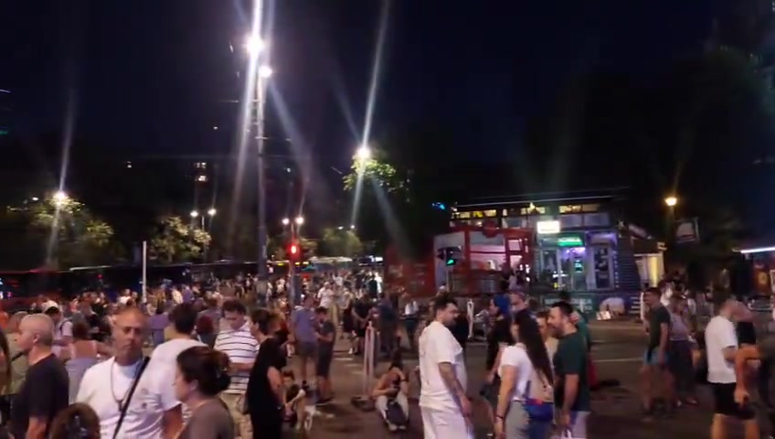 Belgrade, intersection of Ustanička and Vojislav Ilića, more numerous than last night