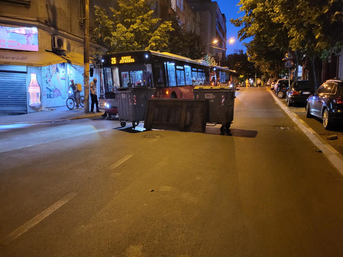 The ninth day of blockades in Serbia. The day started somewhat calmly, at least in Belgrade. A protest was organized in front of the court in Užice