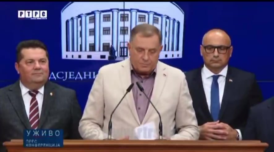 Milorad Dodik announced a referendum on the position of the President of Republika Srpska. The mandate was given to me by the people and we will listen to them in the referendum that will be held soon, said @MiloradDodik