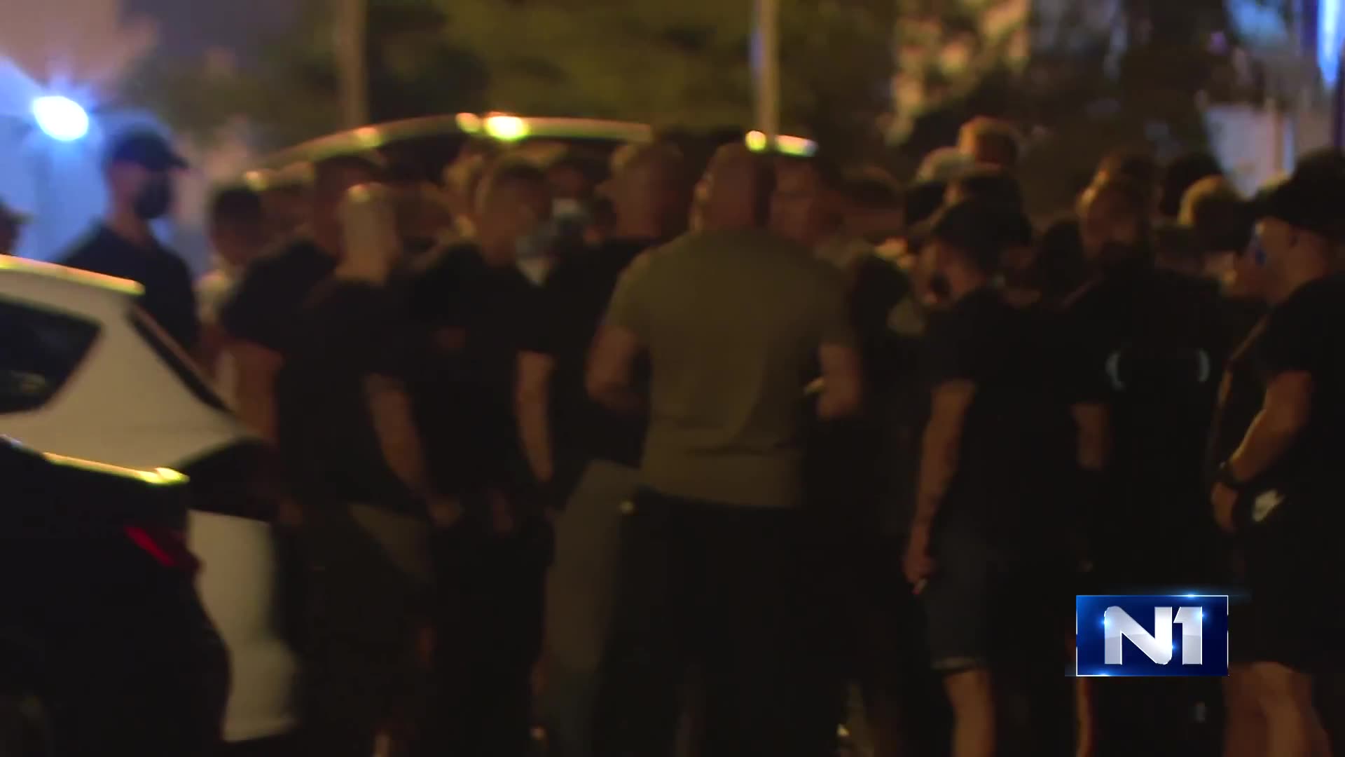 תקרית התרחשה בניו בלגרד, שם שיירת אזרחים יצאה מהכיכר לכיוון סטארי מרקטור. כפי שדווח על ידי כתב N1, חברי הז'נדרמריה מיהרו לעמוד מול השיירה ולעצור אותם ברחוב פלמירה טוליאטיה.