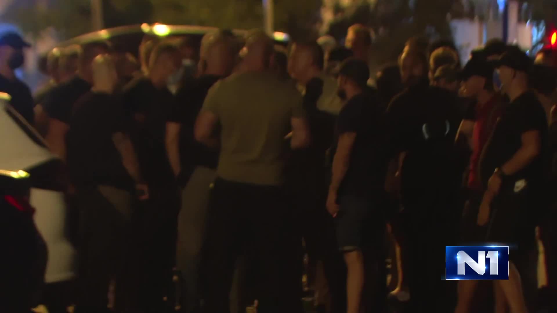 תקרית התרחשה בניו בלגרד, שם שיירת אזרחים יצאה מהכיכר לכיוון סטארי מרקטור. כפי שדווח על ידי כתב N1, חברי הז'נדרמריה מיהרו לעמוד מול השיירה ולעצור אותם ברחוב פלמירה טוליאטיה.