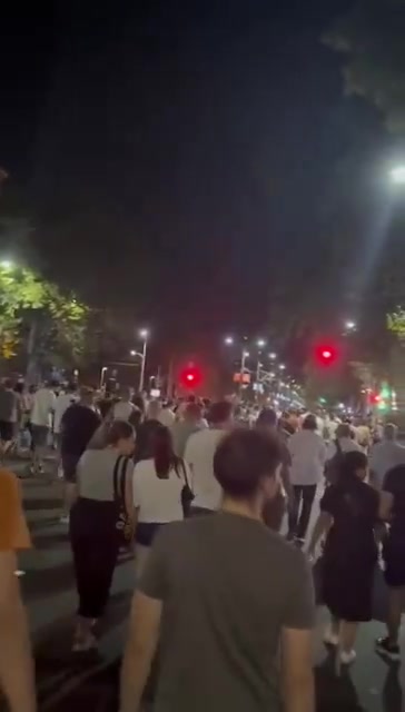 Peaceful protesters are moving towards Slavia