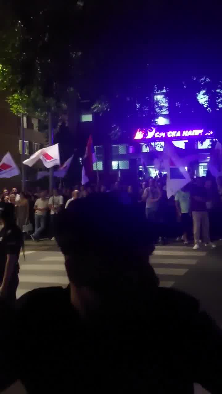 Protesters came to SNS office in Krusevac