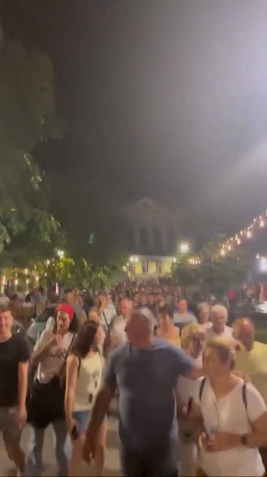 Rally in Kragujevac has started