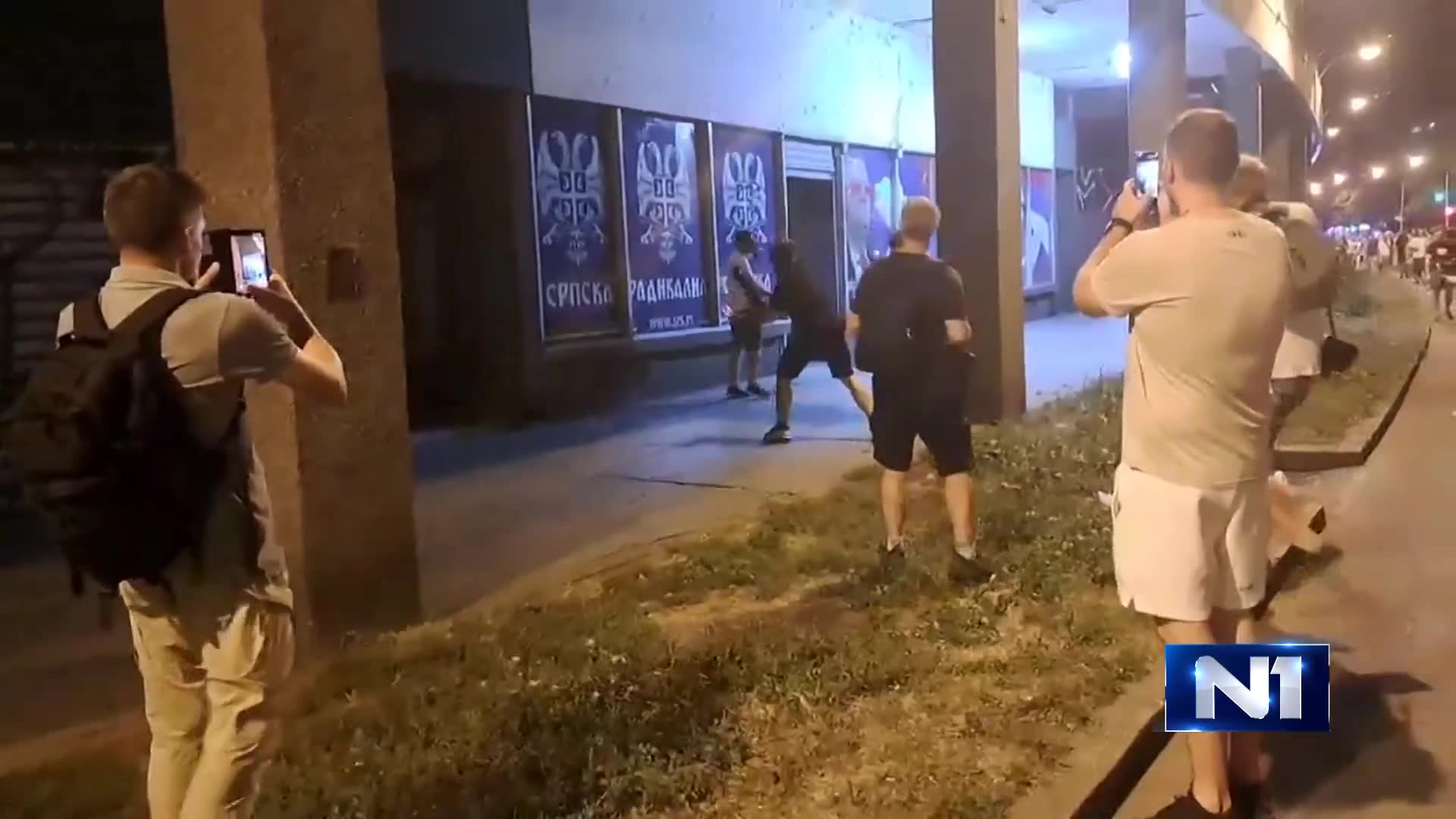 A column of citizens leaving Zemun on Karađorđev Square smashed the SRS headquarters