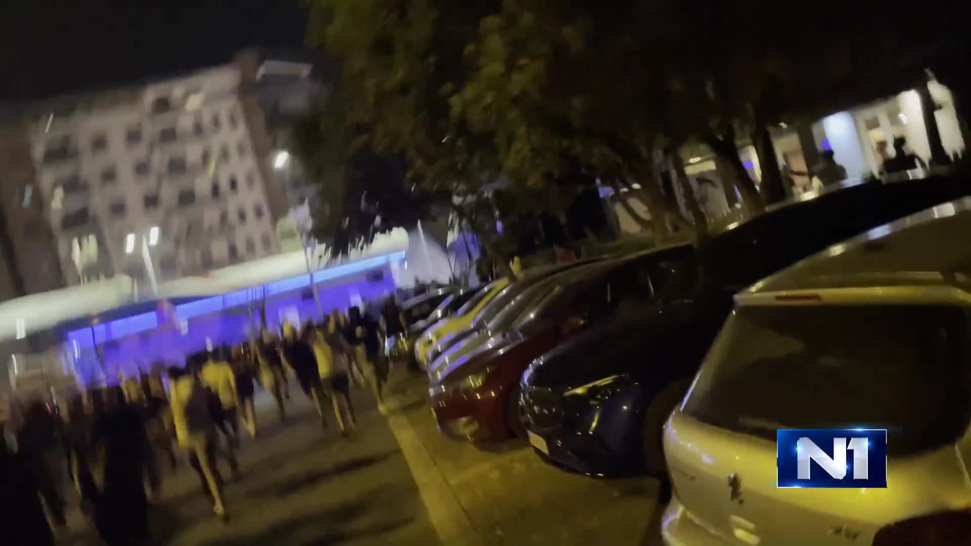 Police fired tear gas and stun grenades, then stormed and chased away citizens who had gathered in New Belgrade as they moved towards Zemun.