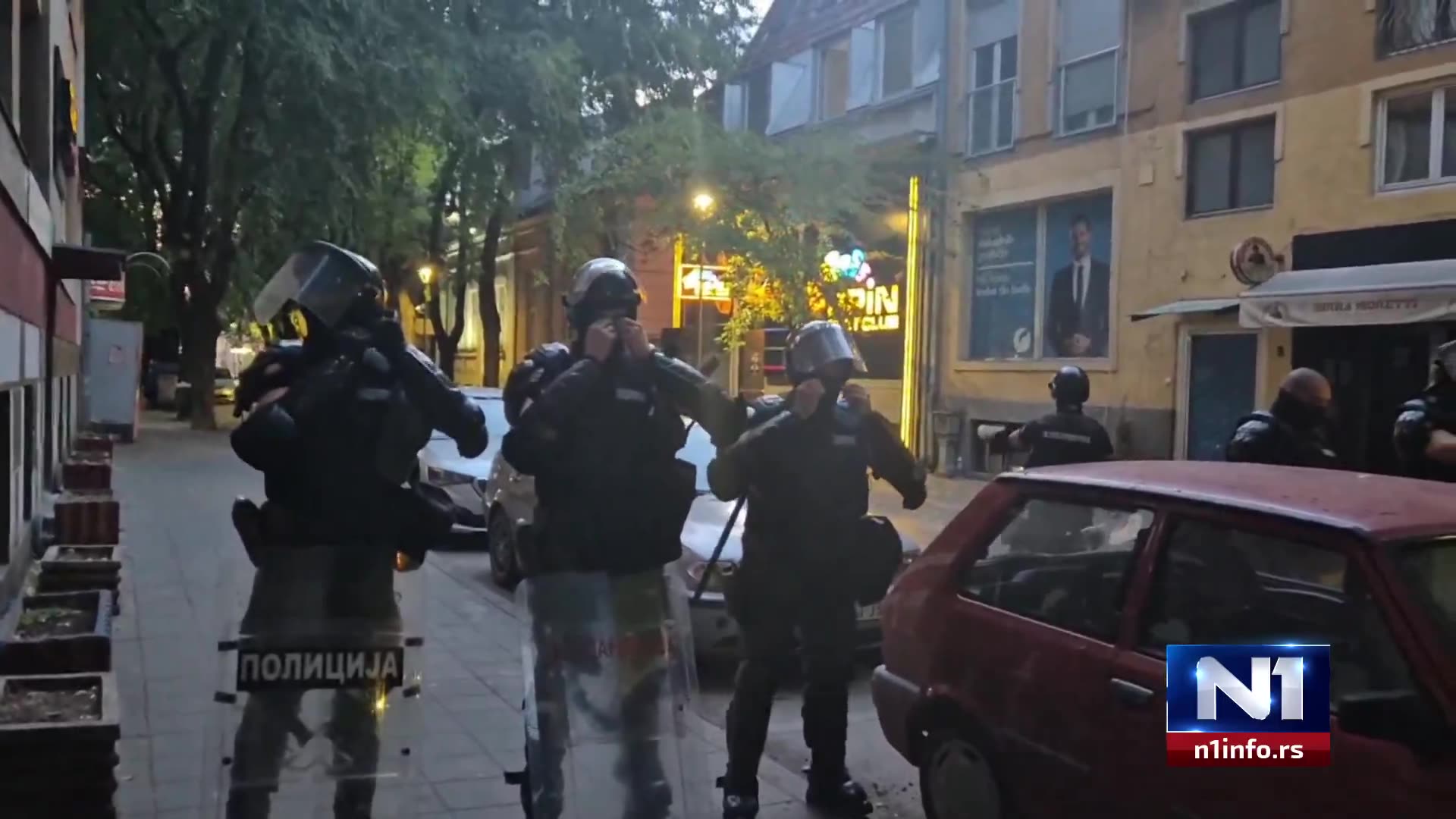 As reported by N1 reporter, students have called for a gathering in Niš, but for now only a large number of police officers are present.