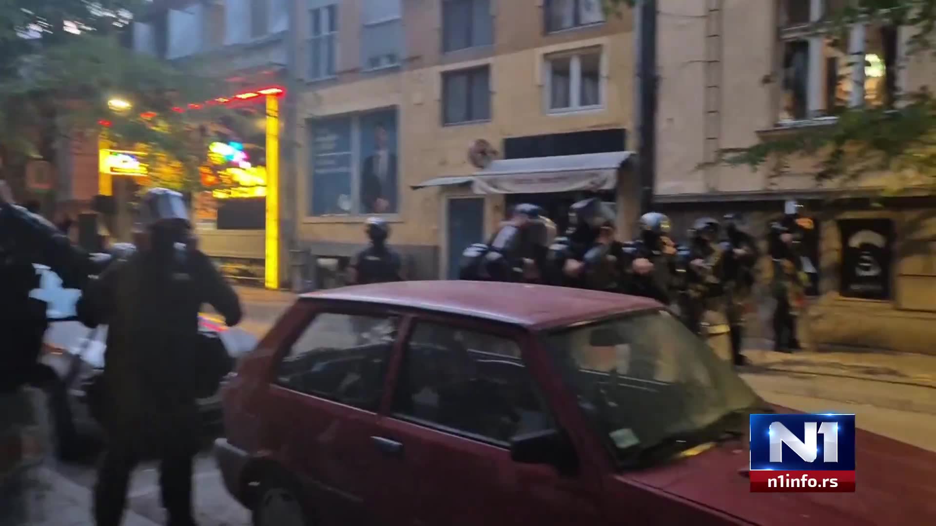 As reported by N1 reporter, students have called for a gathering in Niš, but for now only a large number of police officers are present.