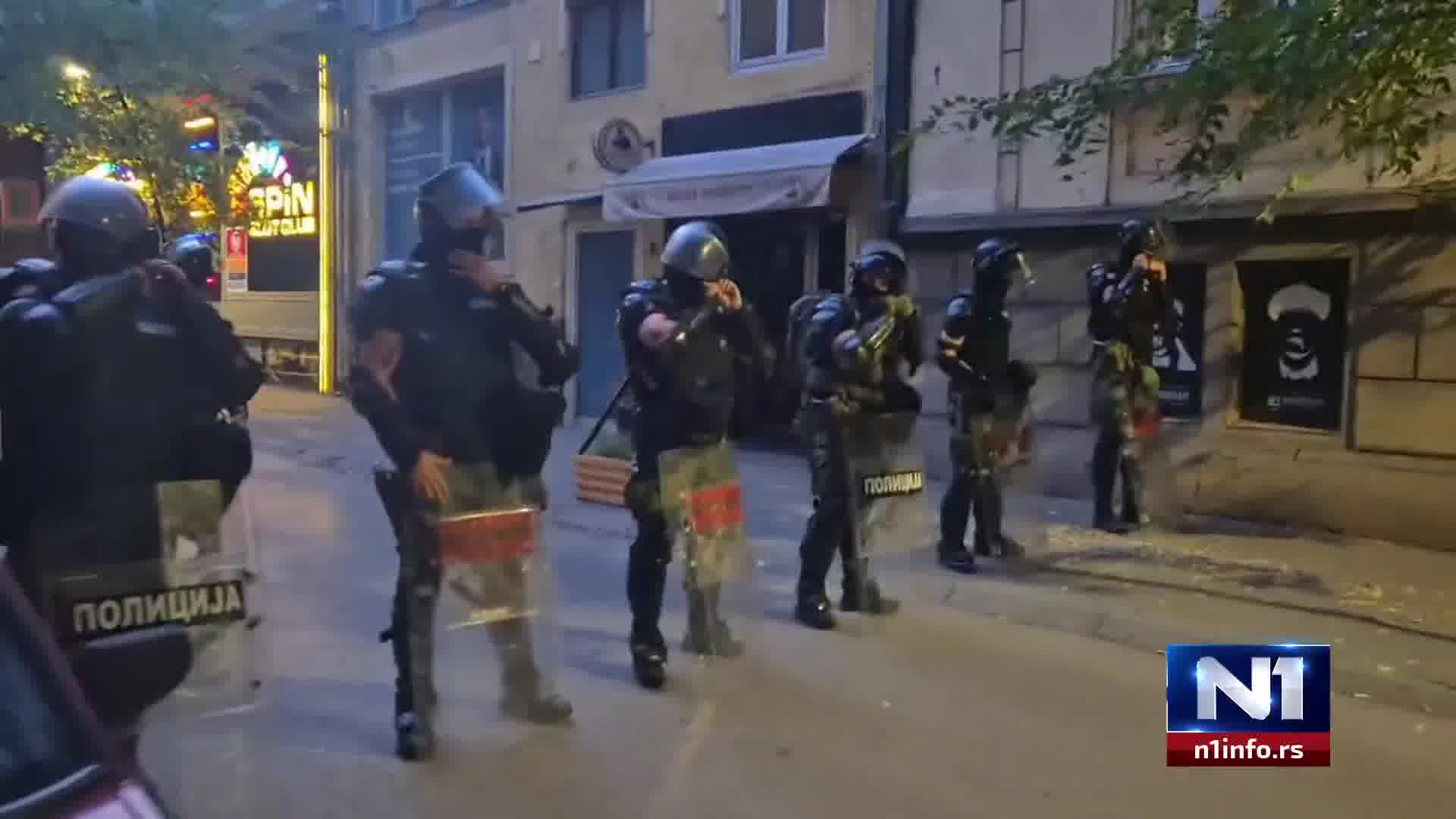 As reported by N1 reporter, students have called for a gathering in Niš, but for now only a large number of police officers are present.