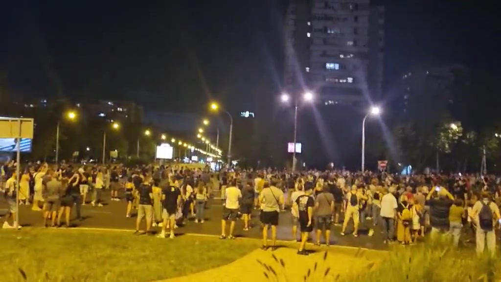 Blockade of the roundabout near the Municipality of Novi Beograd. New Belgrade residents are waiting for Zemun residents to join them in a protest walk