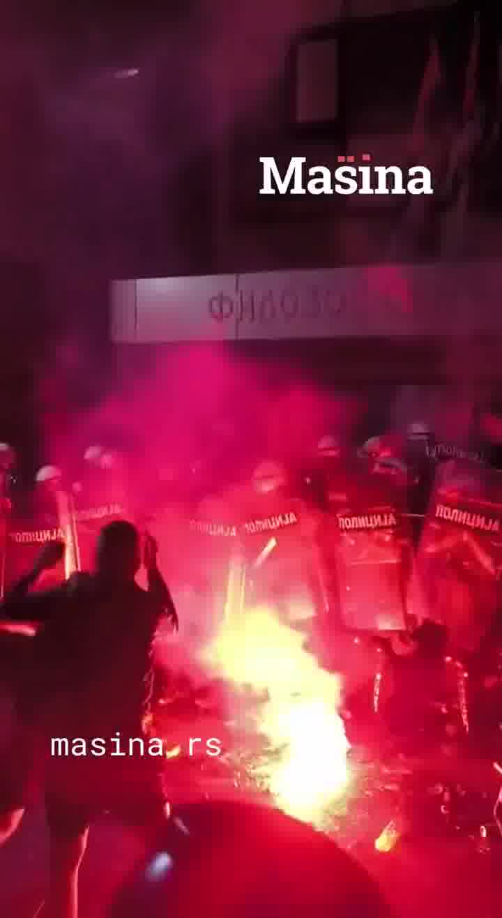 Clashes in Novi Sad, police disperse, tear gas is thrown