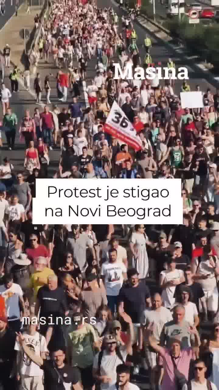The protest column crossed Gazela and arrived at New Belgrade.
