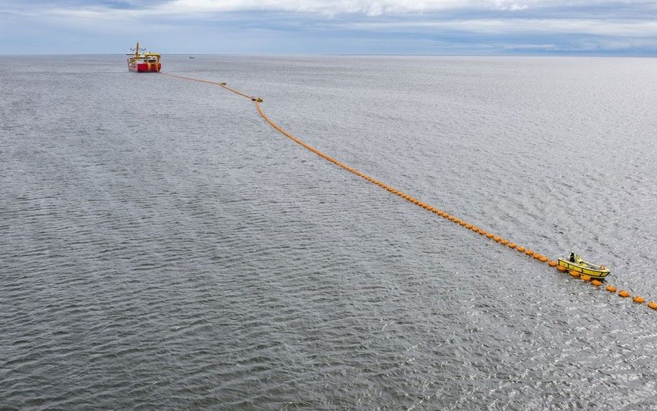 Greek government reaffirms support for Cyprus amid tensions over power cable project