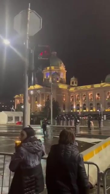 Live in front of the Serbian Parliament: Second day of Dijana Hrka's hunger strike