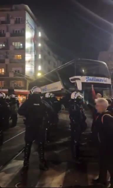 Police surrounded Jaćimović's bus near Pravno