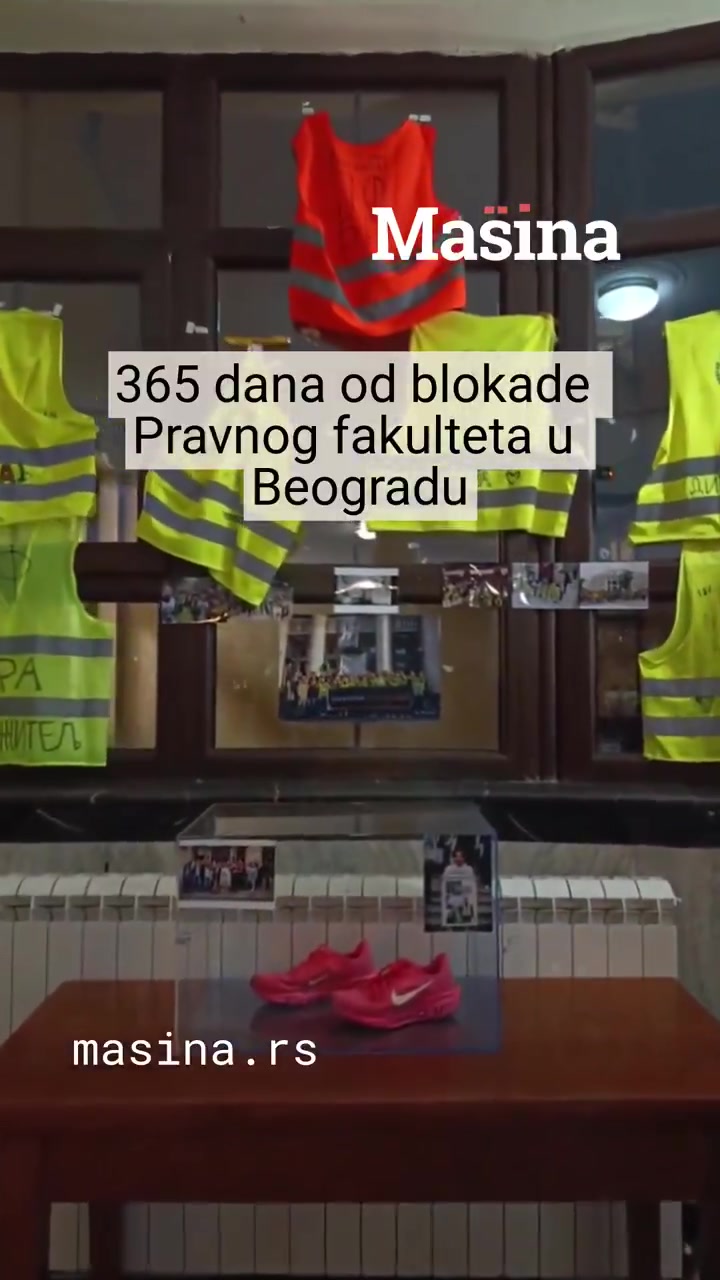 A protest called by students of the Faculty of Law in Belgrade, 365 Days of Seeking Justice, will soon begin. The protest was announced as a retrospective of everything that students of that faculty have been through over the past year. There is also an exhibition inside the faculty