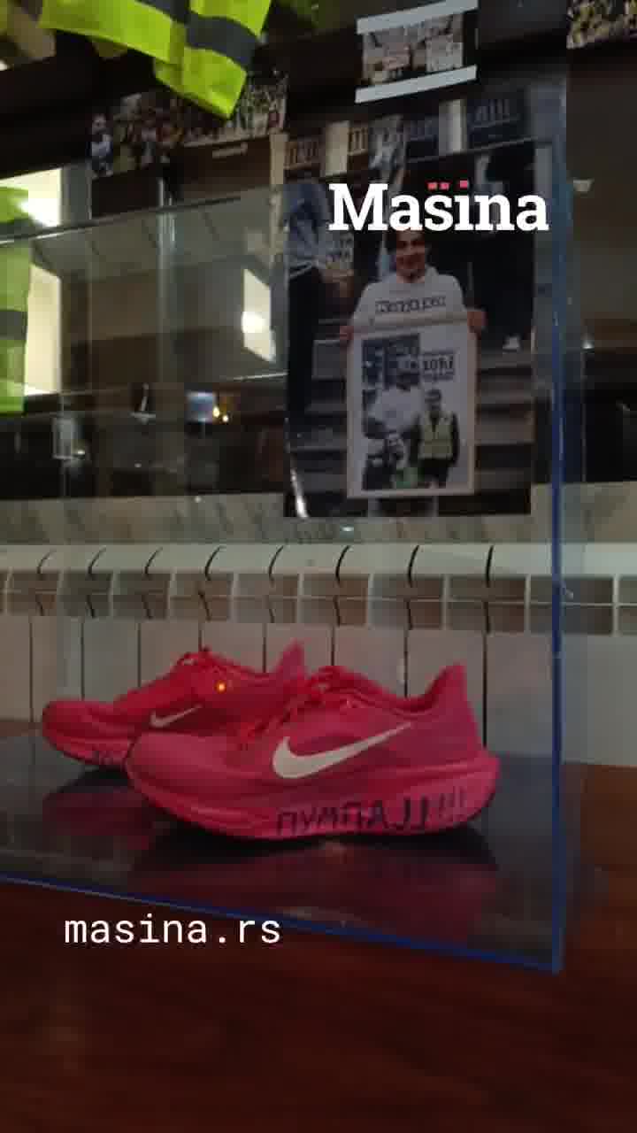 A protest called by students of the Faculty of Law in Belgrade, 365 Days of Seeking Justice, will soon begin. The protest was announced as a retrospective of everything that students of that faculty have been through over the past year. There is also an exhibition inside the faculty