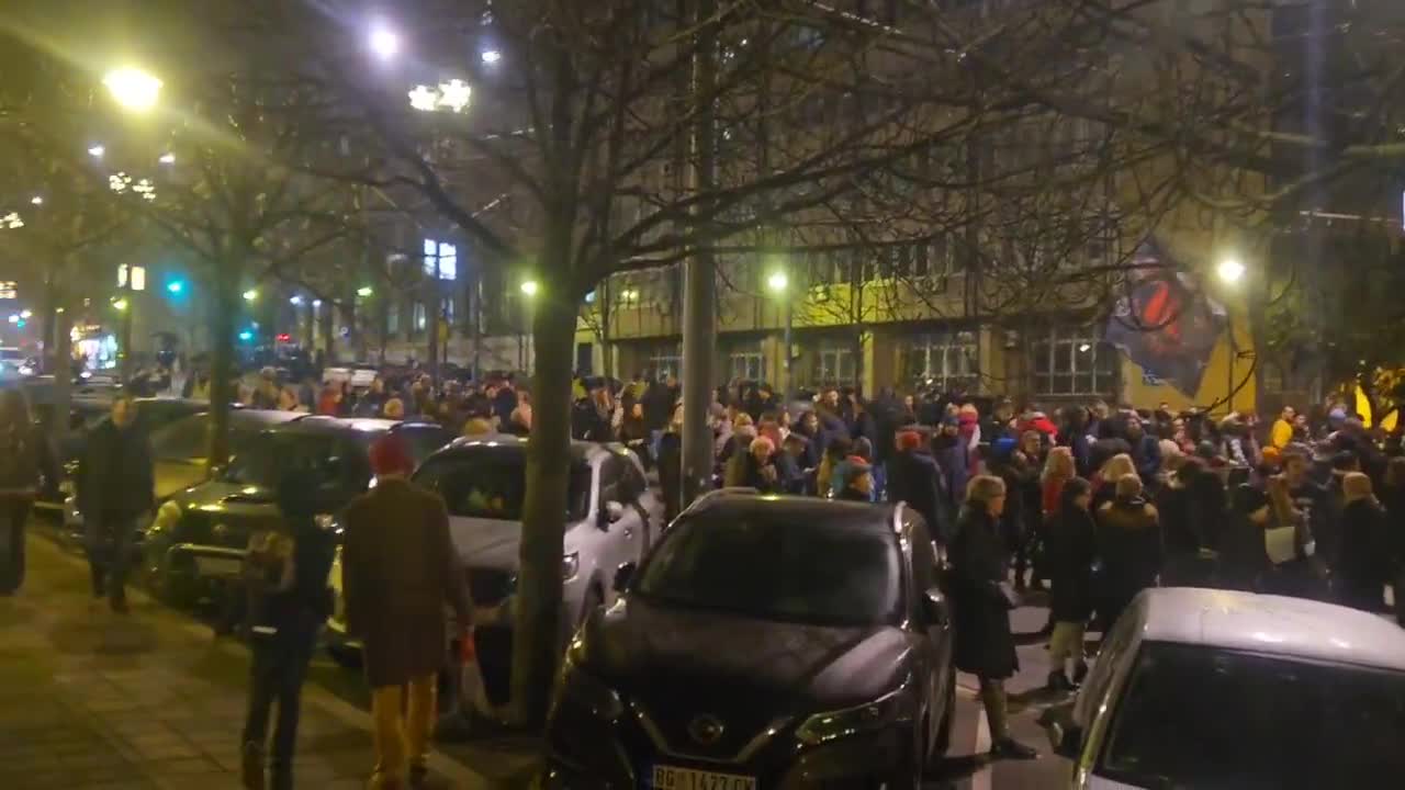 Law students gave full support to judges and prosecutors in front of the Supreme Judicial Council