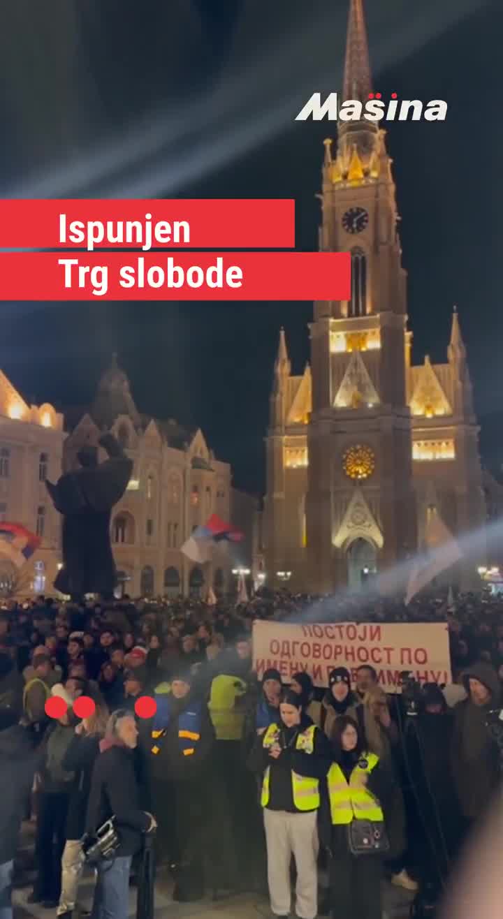 The What Does Victory Mean protest has just begun in Novi Sad. Journalists are reporting that the police are at the City Hall.