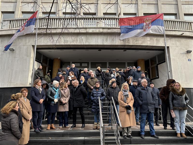 Protest in front of the Special Court in Belgrade over the adoption and signing of the so-called 'Mrdić Laws' Students await the start of the trial of Minister Nikola Selaković