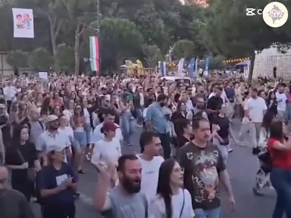 Thousands of people took part in the 2nd day of protests in Tirana against the Zvernec investment, linked to Jared Kushner and Qatari investors. Protesters chanted, Albania is only for Albanians and Death to the traitors. Conservative groups also joined the protest; They protested against the new protocol which allows free hormone therapy for transgender people