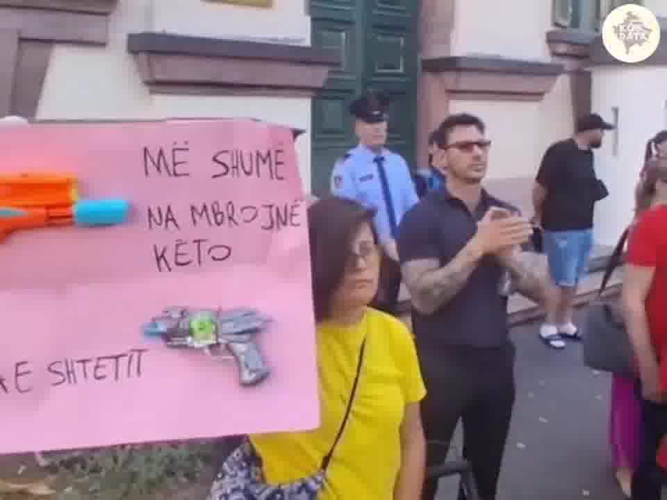 Thousands of people took part in the 2nd day of protests in Tirana against the Zvernec investment, linked to Jared Kushner and Qatari investors. Protesters chanted, Albania is only for Albanians and Death to the traitors. Conservative groups also joined the protest; They protested against the new protocol which allows free hormone therapy for transgender people