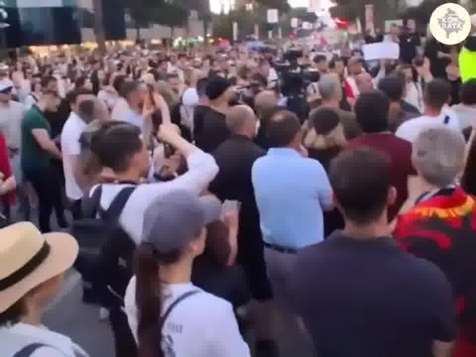 Thousands of people took part in the 2nd day of protests in Tirana against the Zvernec investment, linked to Jared Kushner and Qatari investors. Protesters chanted, Albania is only for Albanians and Death to the traitors. Conservative groups also joined the protest; They protested against the new protocol which allows free hormone therapy for transgender people