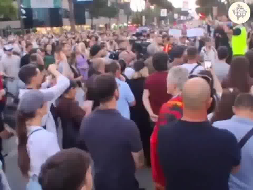 Thousands of people took part in the 2nd day of protests in Tirana against the Zvernec investment, linked to Jared Kushner and Qatari investors. Protesters chanted, Albania is only for Albanians and Death to the traitors. Conservative groups also joined the protest; They protested against the new protocol which allows free hormone therapy for transgender people