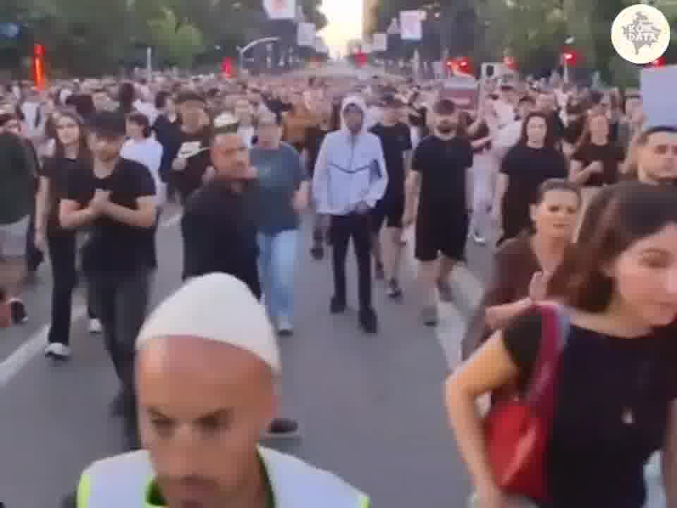 Thousands of people took part in the 2nd day of protests in Tirana against the Zvernec investment, linked to Jared Kushner and Qatari investors. Protesters chanted, Albania is only for Albanians and Death to the traitors. Conservative groups also joined the protest; They protested against the new protocol which allows free hormone therapy for transgender people