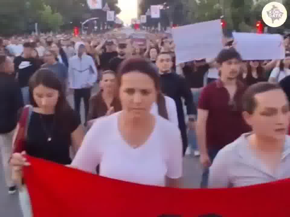 Thousands of people took part in the 2nd day of protests in Tirana against the Zvernec investment, linked to Jared Kushner and Qatari investors. Protesters chanted, Albania is only for Albanians and Death to the traitors. Conservative groups also joined the protest; They protested against the new protocol which allows free hormone therapy for transgender people