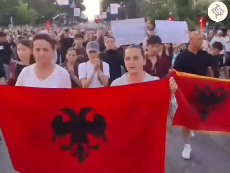 Thousands of people took part in the 2nd day of protests in Tirana against the Zvernec investment, linked to Jared Kushner and Qatari investors. Protesters chanted, Albania is only for Albanians and Death to the traitors. Conservative groups also joined the protest; They protested against the new protocol which allows free hormone therapy for transgender people