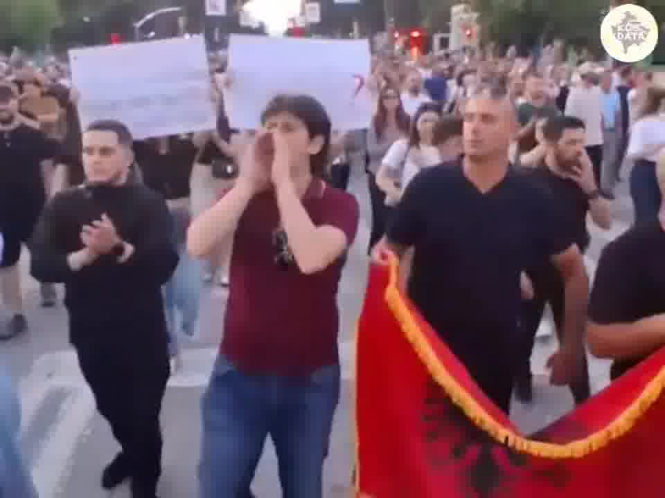 Thousands of people took part in the 2nd day of protests in Tirana against the Zvernec investment, linked to Jared Kushner and Qatari investors. Protesters chanted, Albania is only for Albanians and Death to the traitors. Conservative groups also joined the protest; They protested against the new protocol which allows free hormone therapy for transgender people