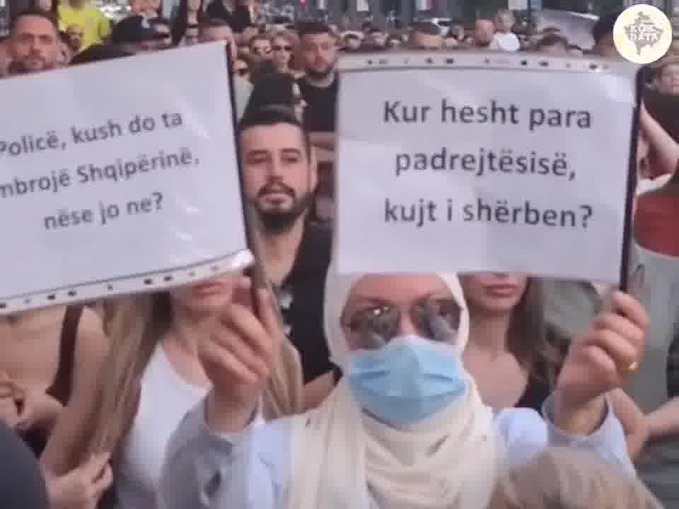 Thousands of people took part in the 2nd day of protests in Tirana against the Zvernec investment, linked to Jared Kushner and Qatari investors. Protesters chanted, Albania is only for Albanians and Death to the traitors. Conservative groups also joined the protest; They protested against the new protocol which allows free hormone therapy for transgender people