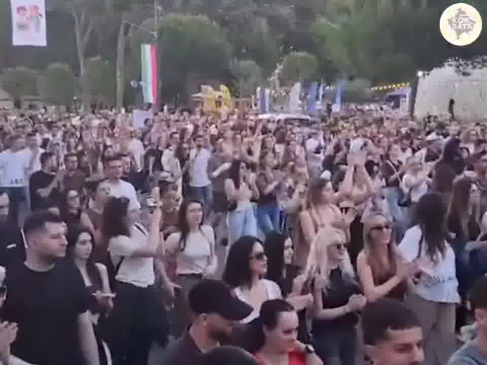 Thousands of people took part in the 2nd day of protests in Tirana against the Zvernec investment, linked to Jared Kushner and Qatari investors. Protesters chanted, Albania is only for Albanians and Death to the traitors. Conservative groups also joined the protest; They protested against the new protocol which allows free hormone therapy for transgender people
